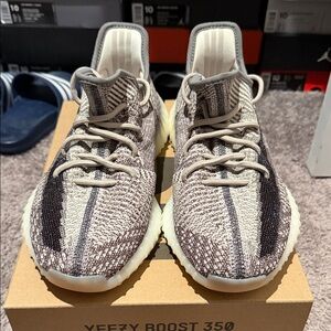 Yeezy Boost 350 V2 Zyon